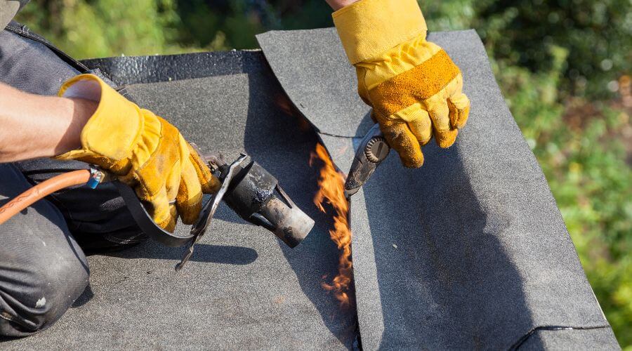 Expert Emergency Roof Repairs services in Hermansville, MI